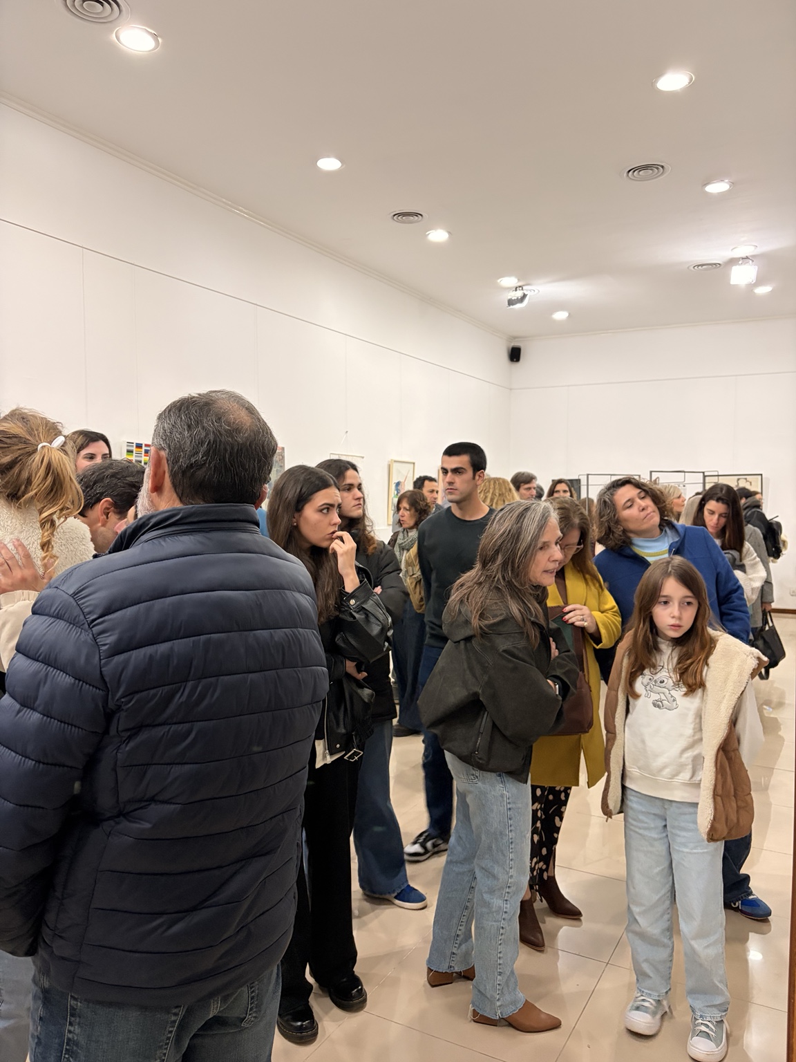Vista de sala del Salón de Artes Visuales de Mercedes